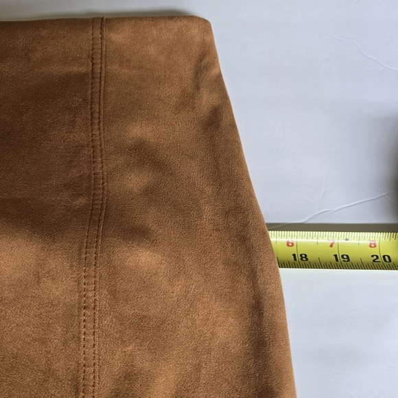 Tinseltown Tan Suede Mini Skirt.Size S - Picture 4 of 11
